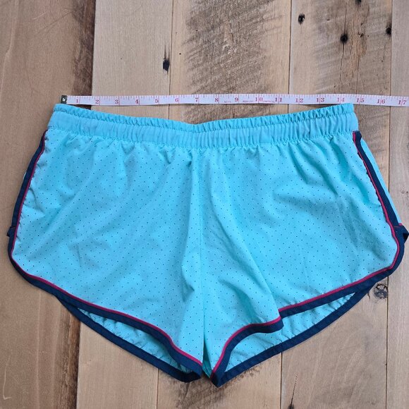 Women's Rabbit Repeat 2" Shorts Size Large - Picture 3 of 11